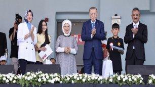 PRESIDENT ERDOĞAN AND MINISTER ÖZER ATTEND REPORT CARD DISTRIBUTION CEREMONY