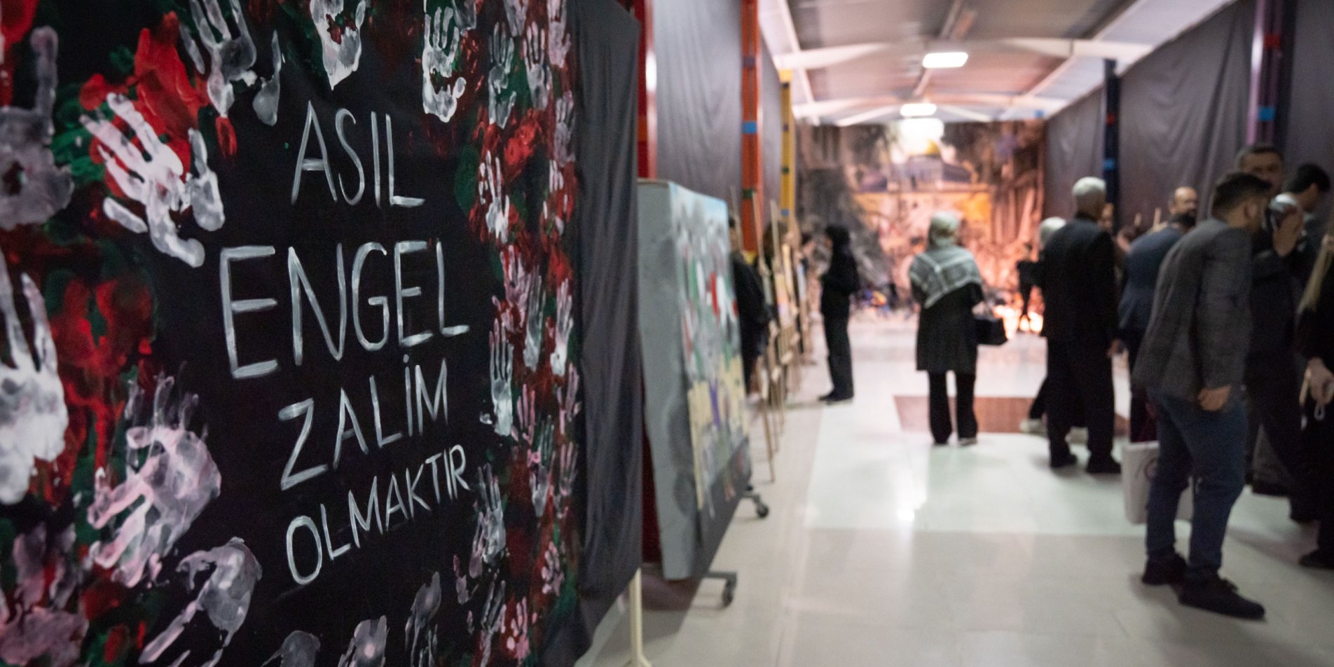 Başkentte Özel Eğitim Öğrencilerinden Gazze'deki Çocuklar Anısına Resim Sergisi