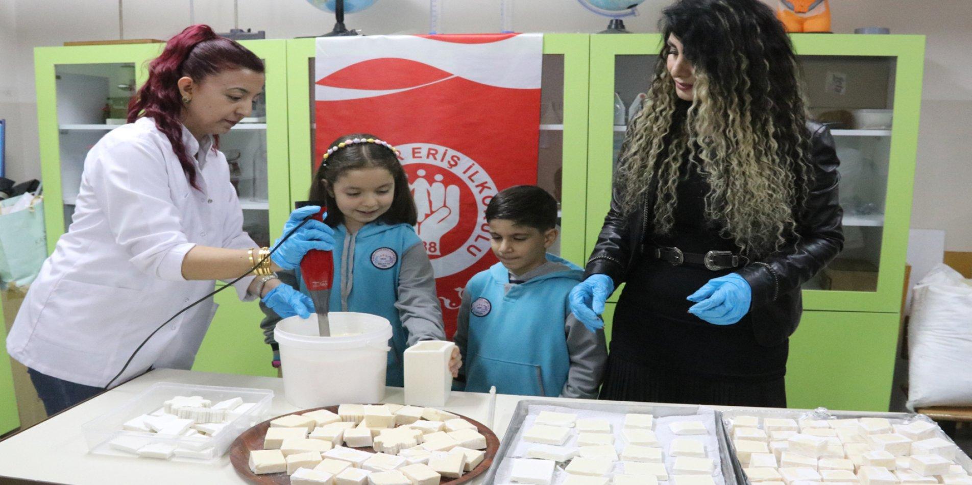 Minik Öğrenciler Atık Yağlardan Sabun Üretti